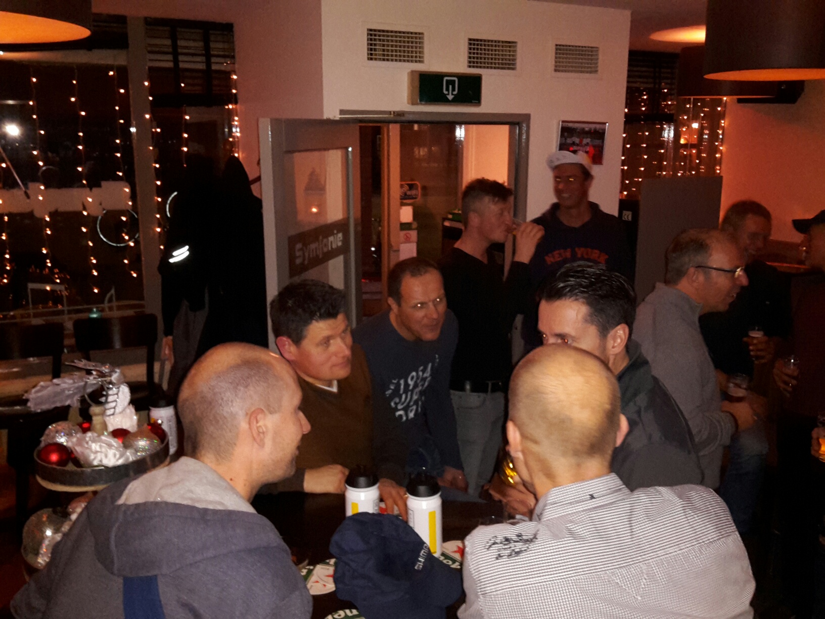 Je bekijkt nu Geslaagde eindejaarsborrel
