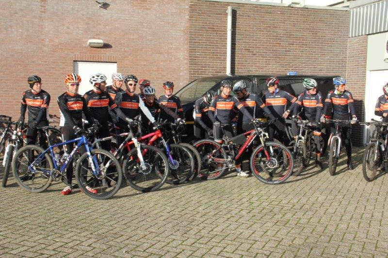 Je bekijkt nu MTB Oliebollentocht groot succes